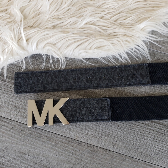 MICHAEL KORS - 2 belt bundle - Picture 2 of 13